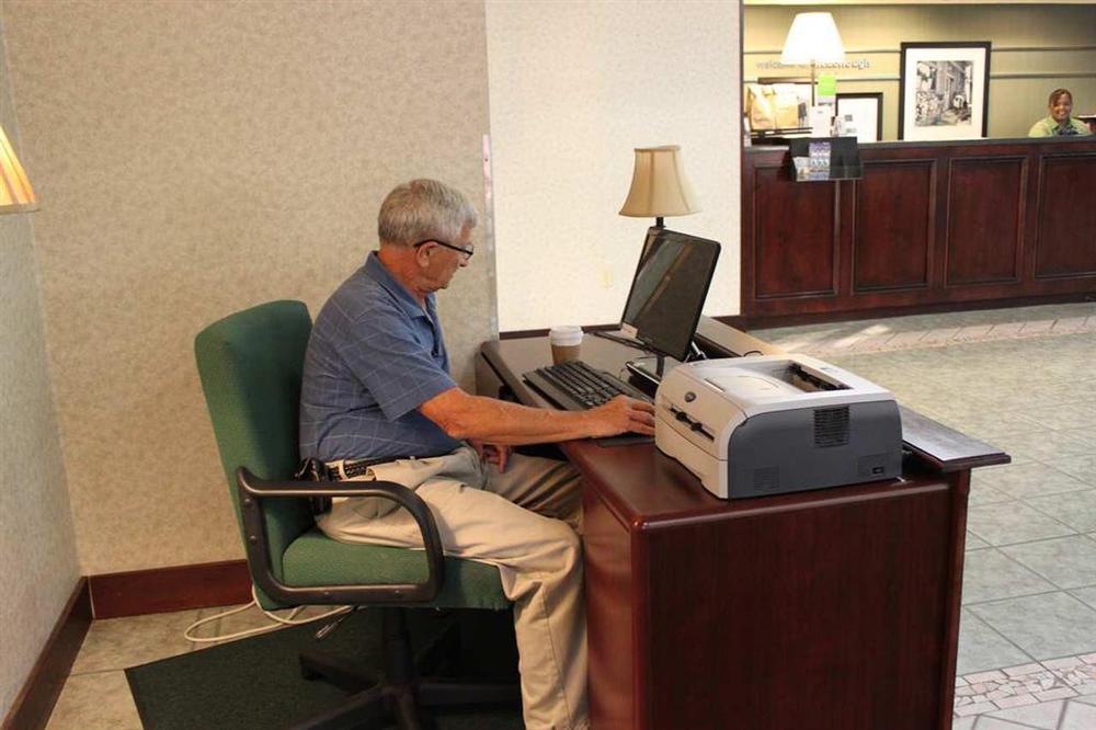Hotel Baymont By Wyndham Mcdonough Business photo